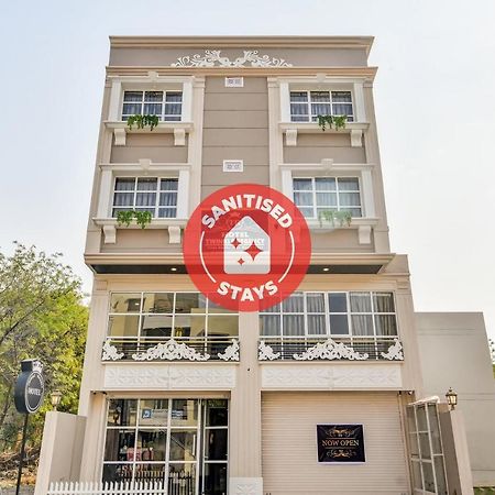 Capital O 77828 Hotel Twinkle Regency Indore Exterior foto